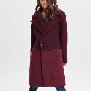 Red color block overcoat